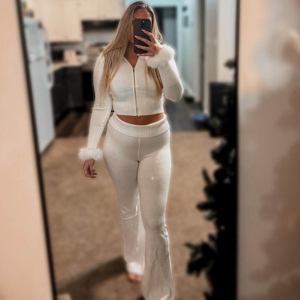Women's White Knit Pants & Jumpsuit Set